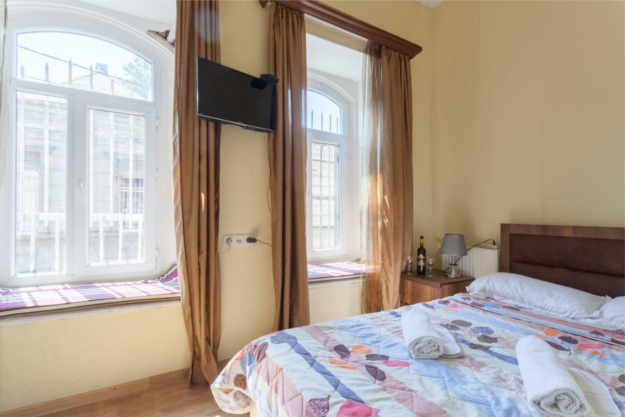 Guest House Ketrin Tbilisi ภายนอก รูปภาพ